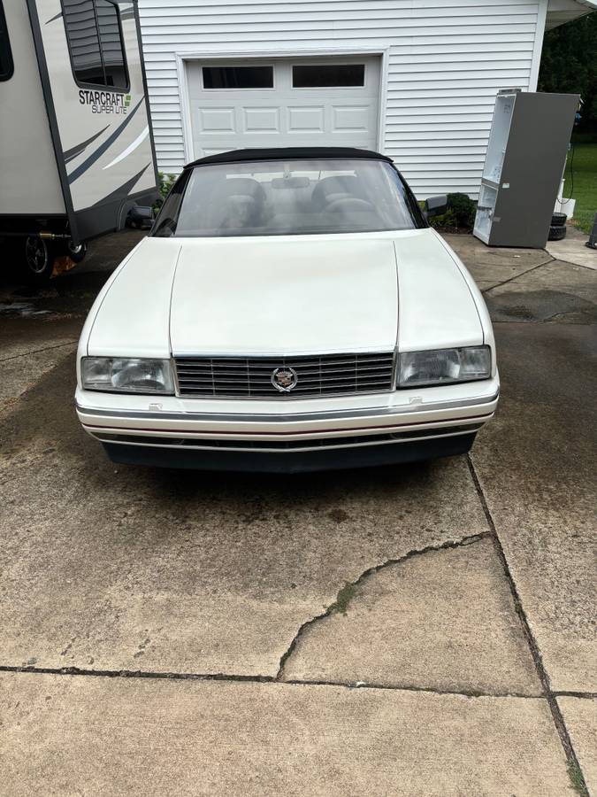 Cadillac-allante-convertible-1990-3