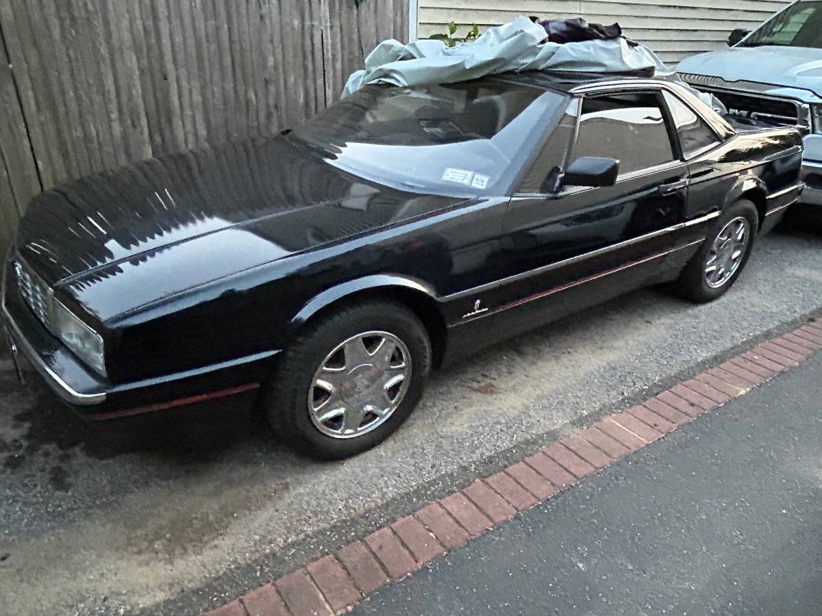 Cadillac-allante.-1989-black-18