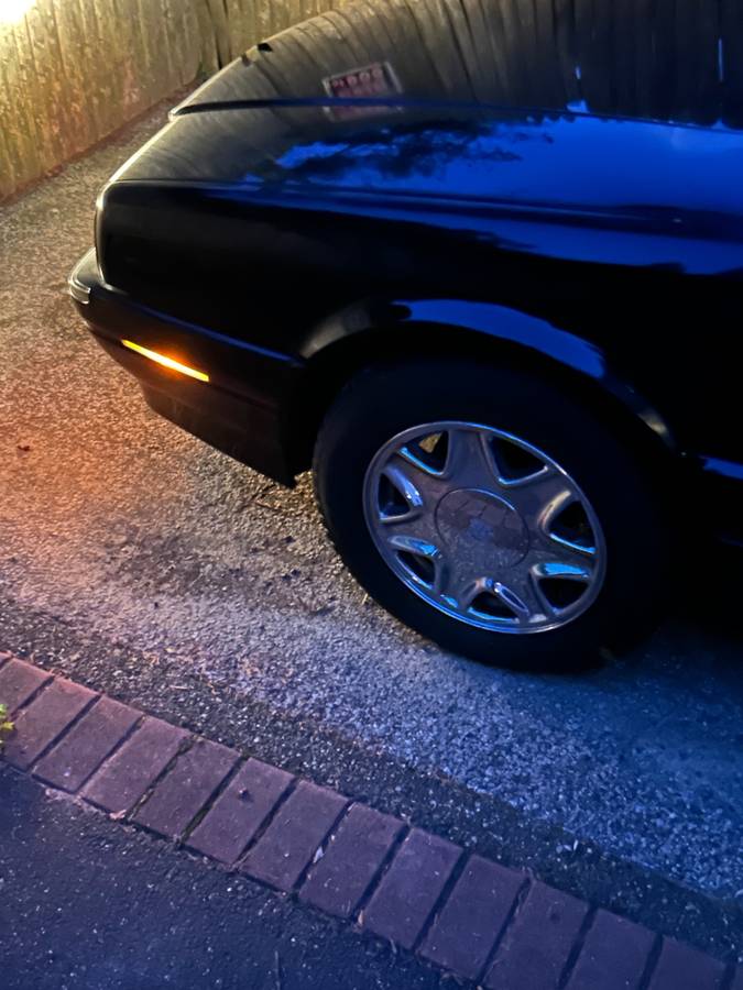 Cadillac-allante.-1989-black-6