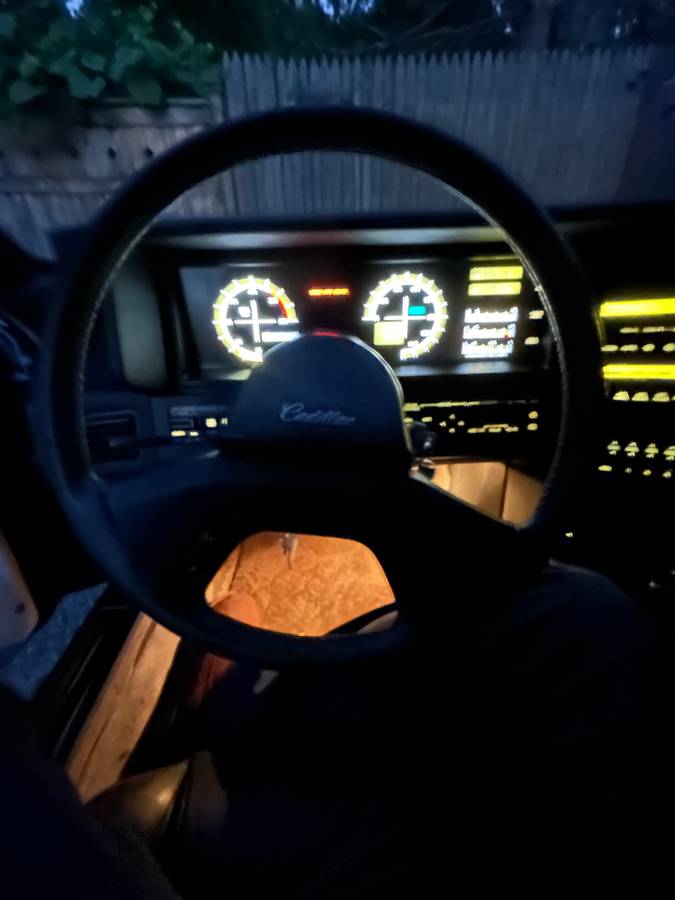 Cadillac-allante.-1989-black-7