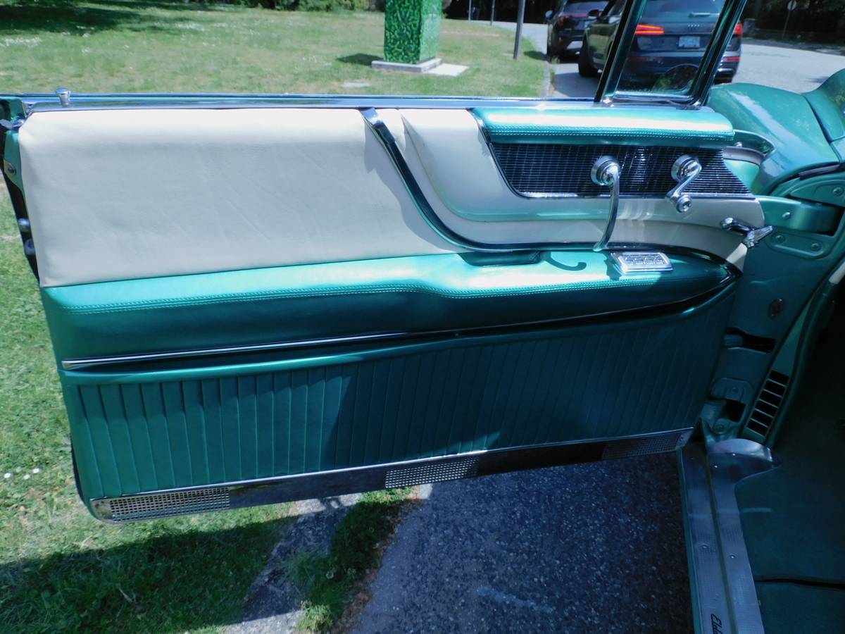 Cadillac-barritz-convertible-1956-green-10