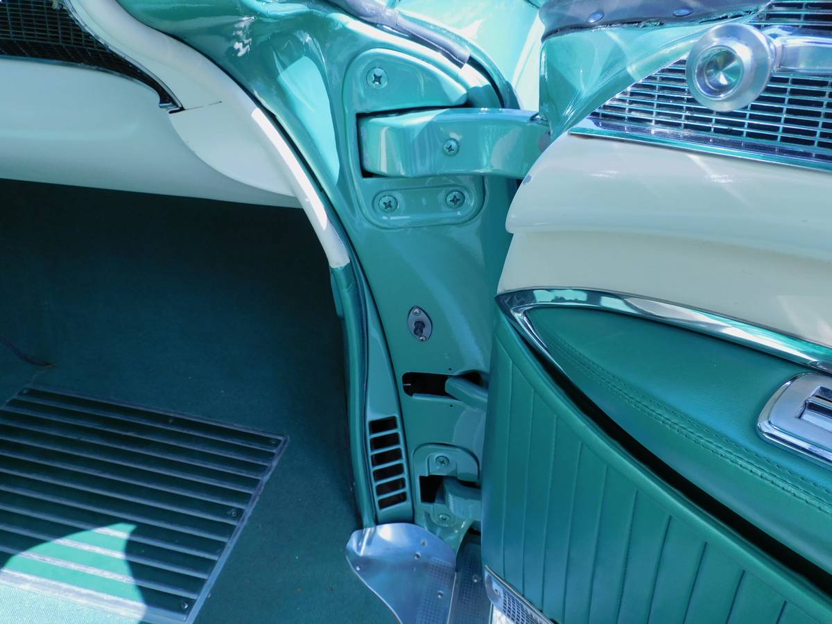 Cadillac-barritz-convertible-1956-green-19