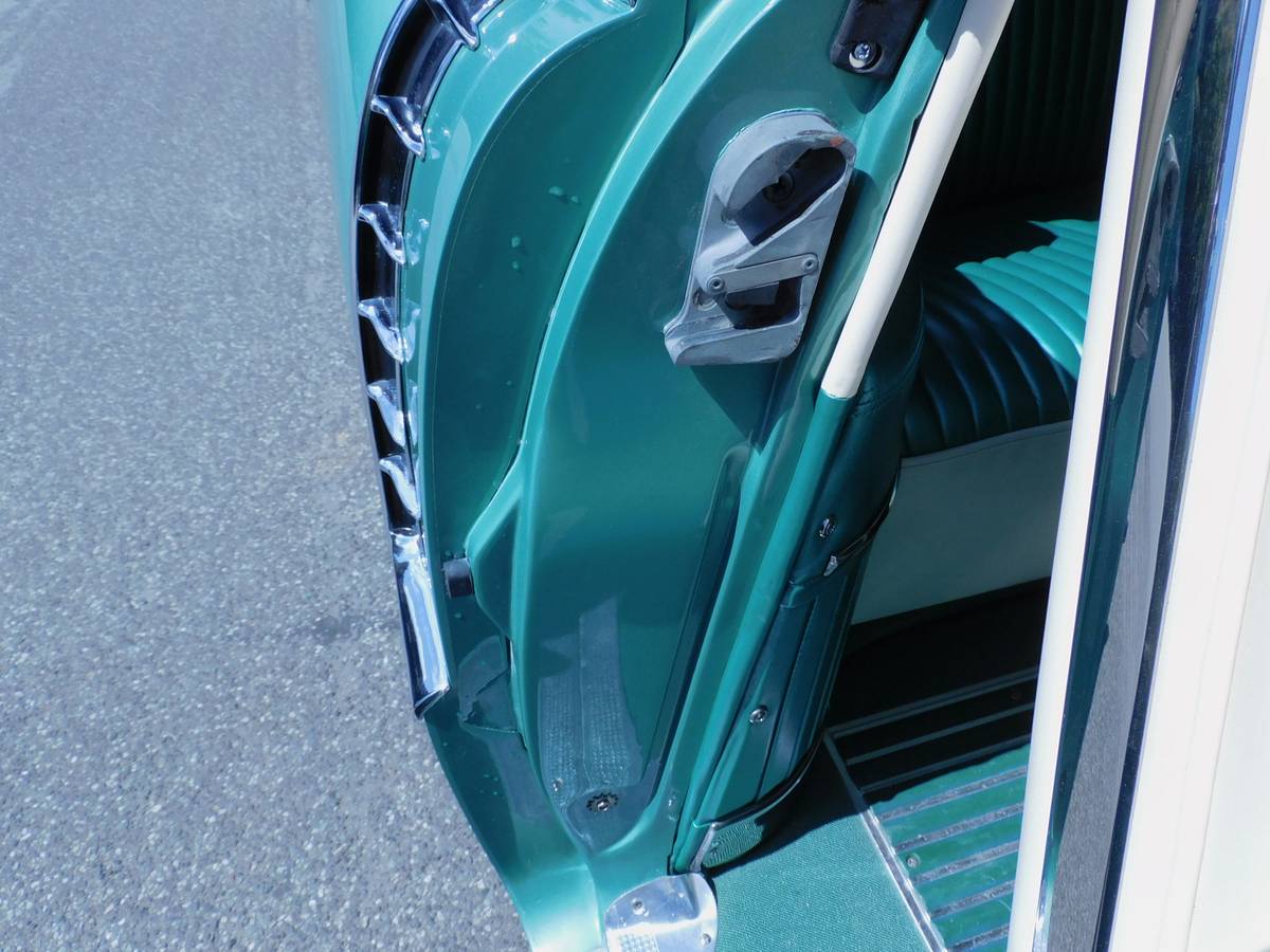 Cadillac-barritz-convertible-1956-green-20