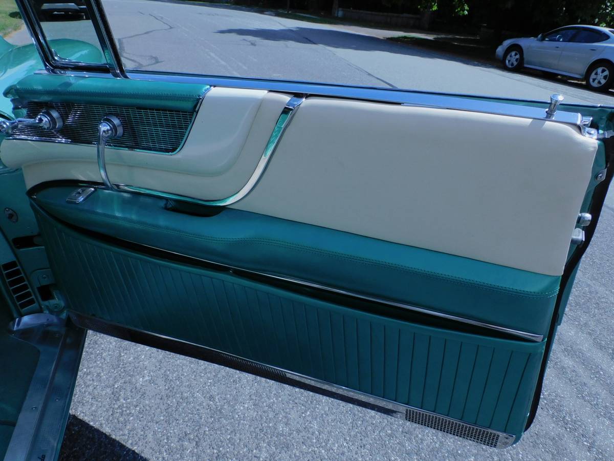 Cadillac-barritz-convertible-1956-green-21