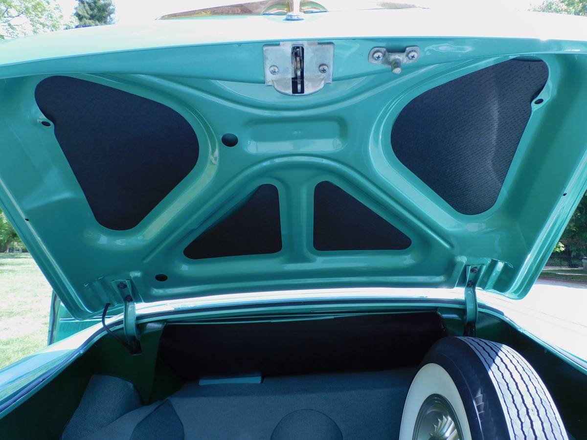 Cadillac-barritz-convertible-1956-green-9