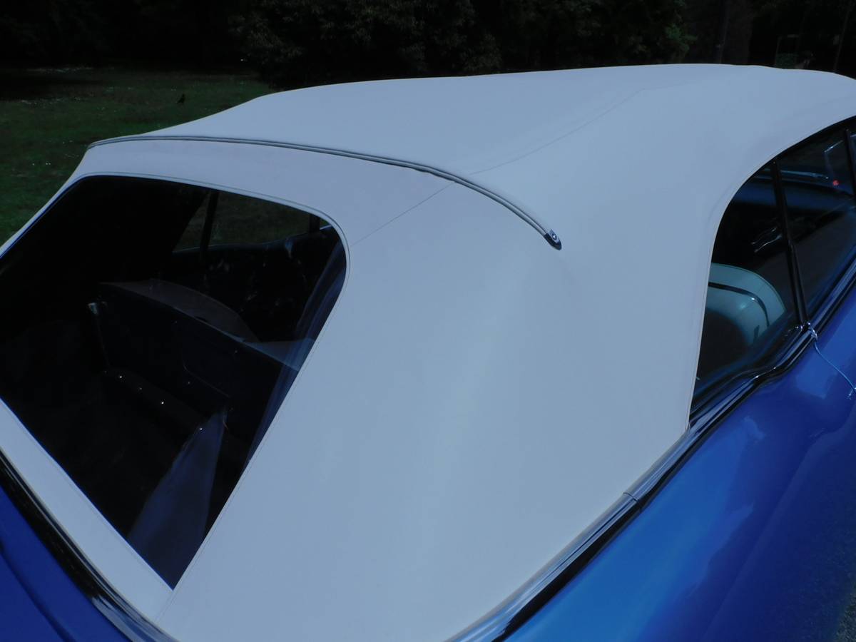Cadillac-barritz-convertible-1957-blue-14