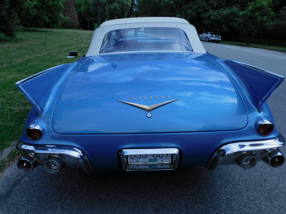 Cadillac-barritz-convertible-1957-blue-6