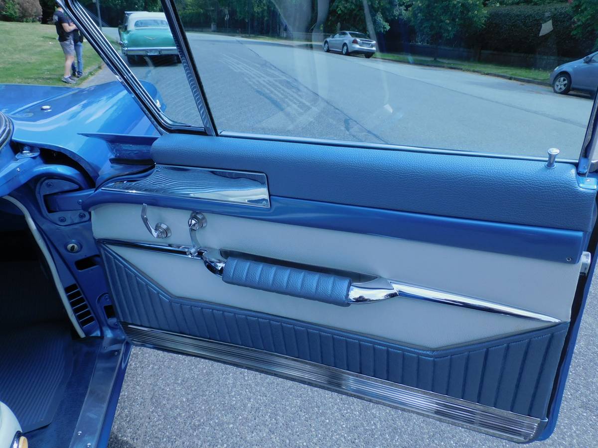 Cadillac-barritz-convertible-1957-blue-8