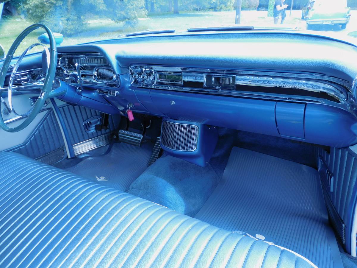 Cadillac-barritz-convertible-1957-blue-9