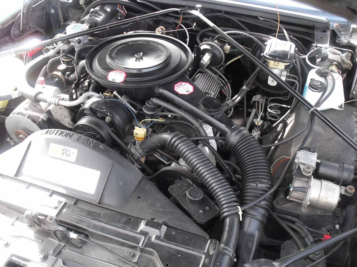 Cadillac-biarritz-1985-blue-13