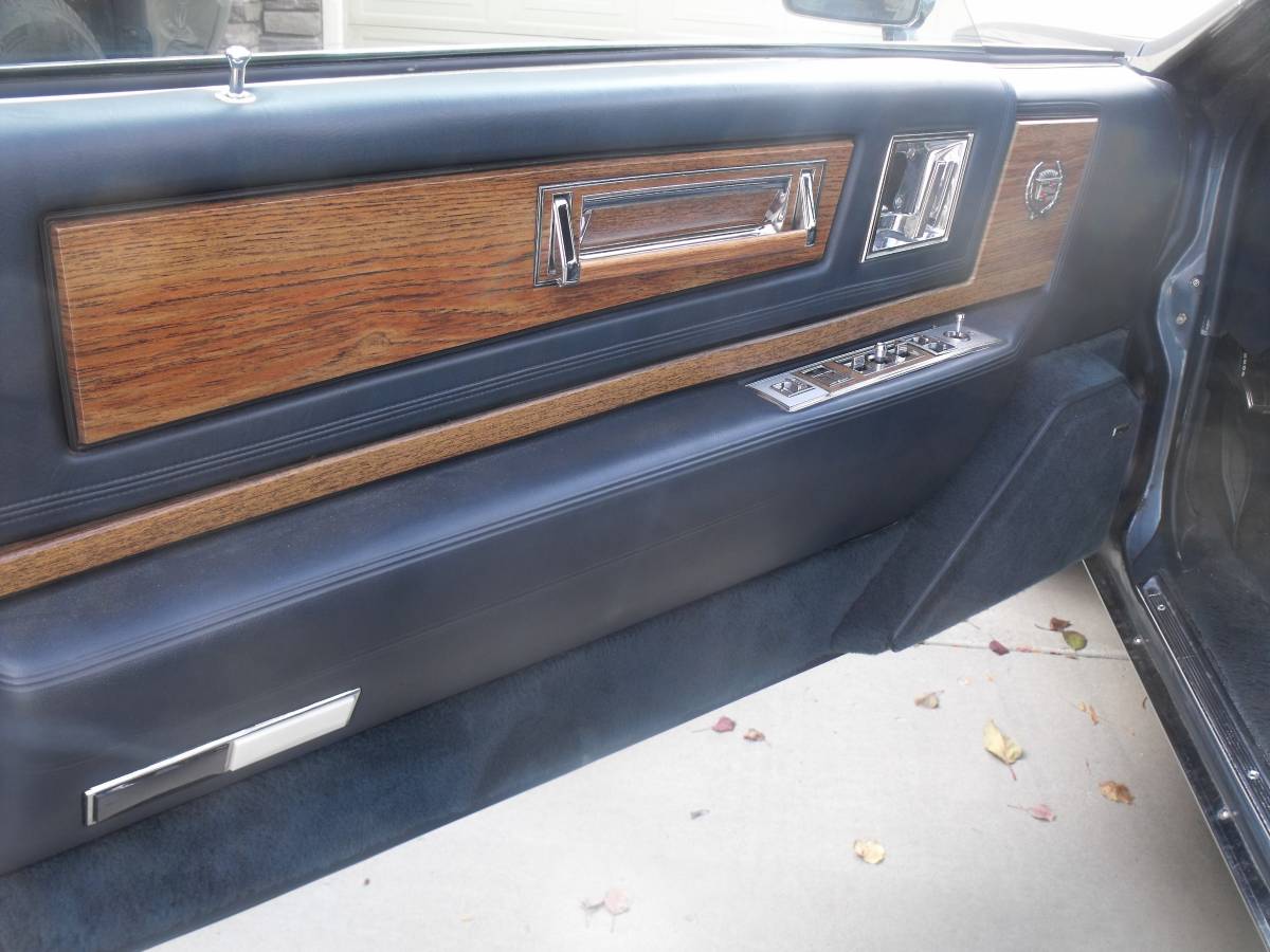 Cadillac-biarritz-1985-blue-16