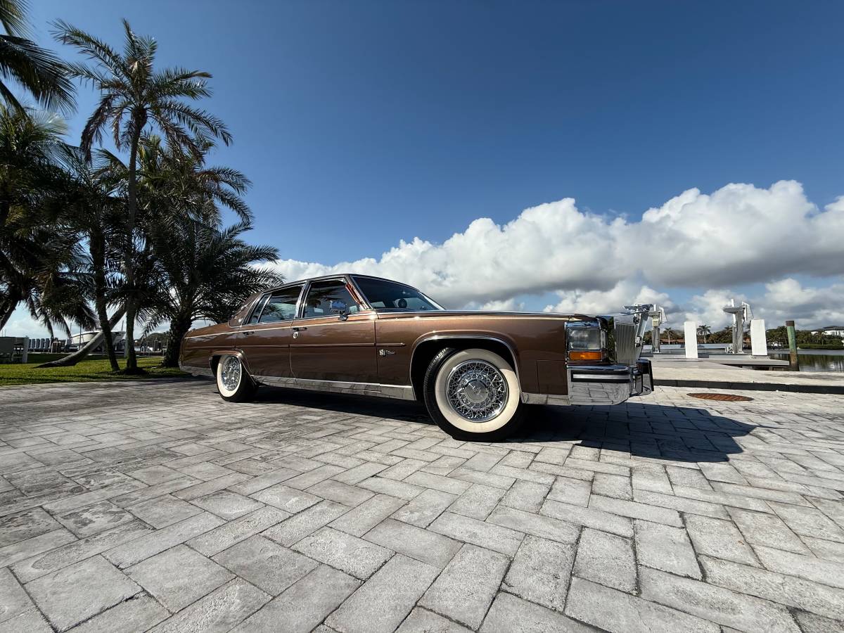 Cadillac-brougham-1987-brown-1