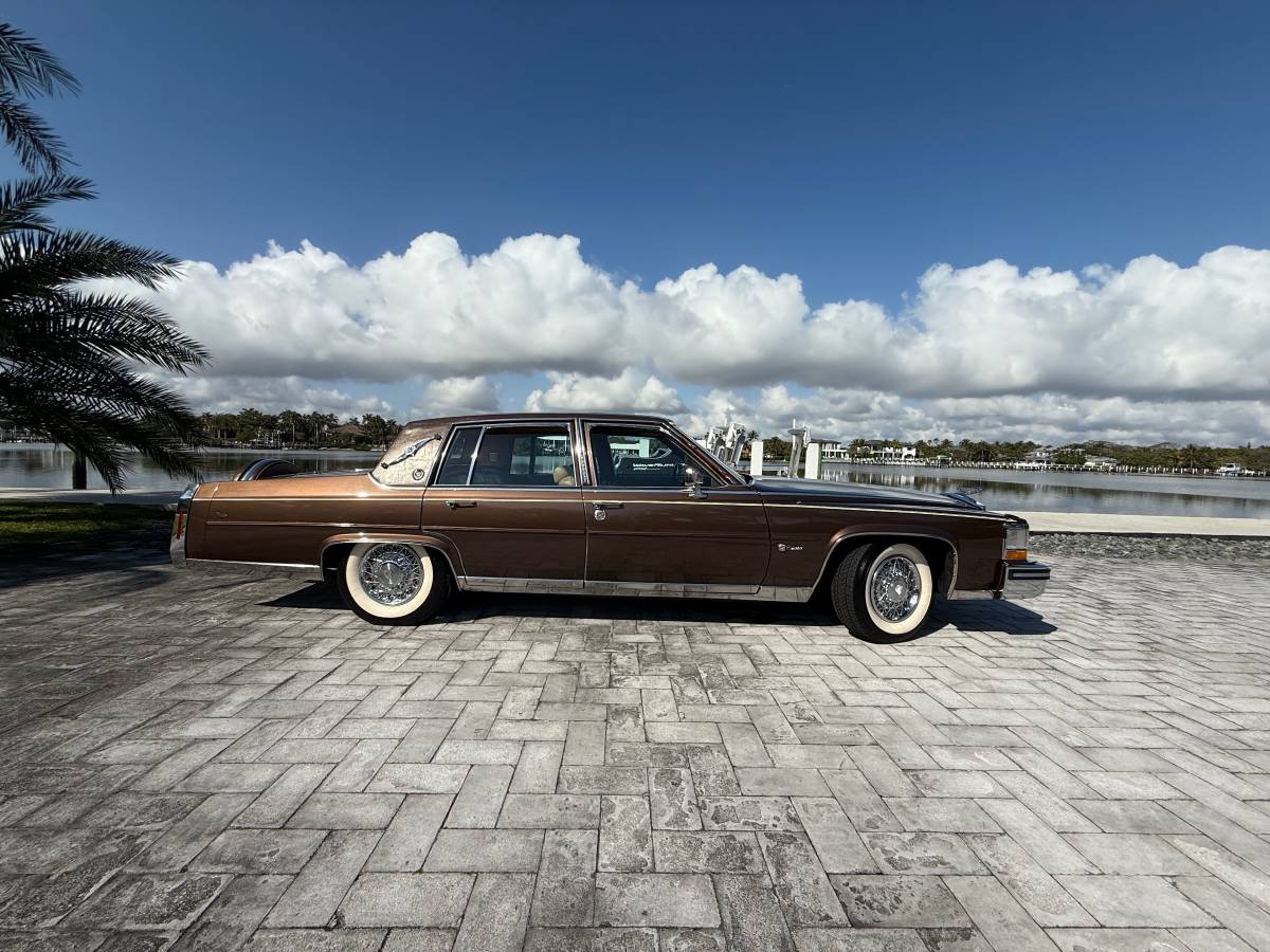 Cadillac-brougham-1987-brown-18
