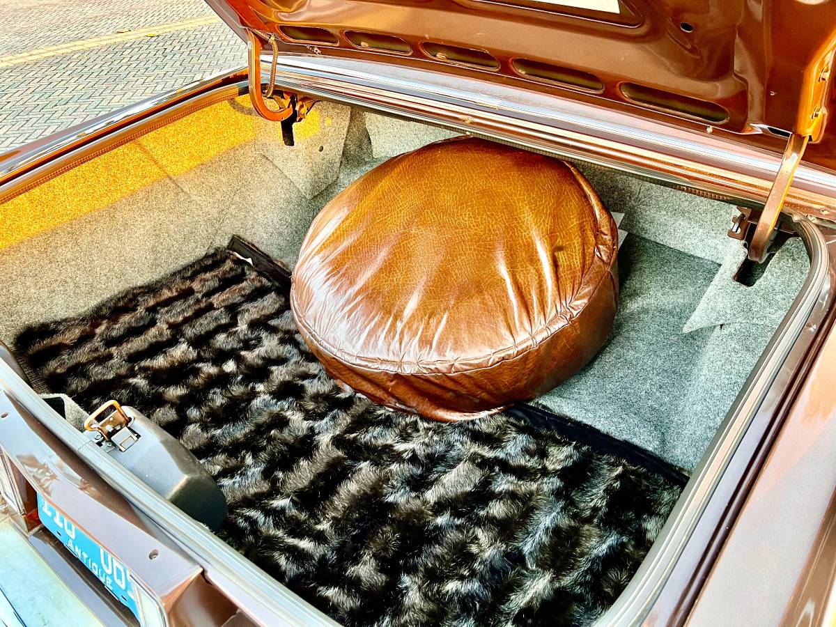 Cadillac-brougham-1987-brown-20