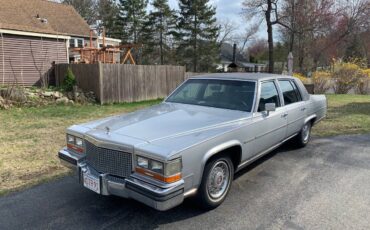 Cadillac-brougham-1988-silver