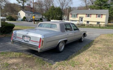 Cadillac-brougham-1988-silver-4