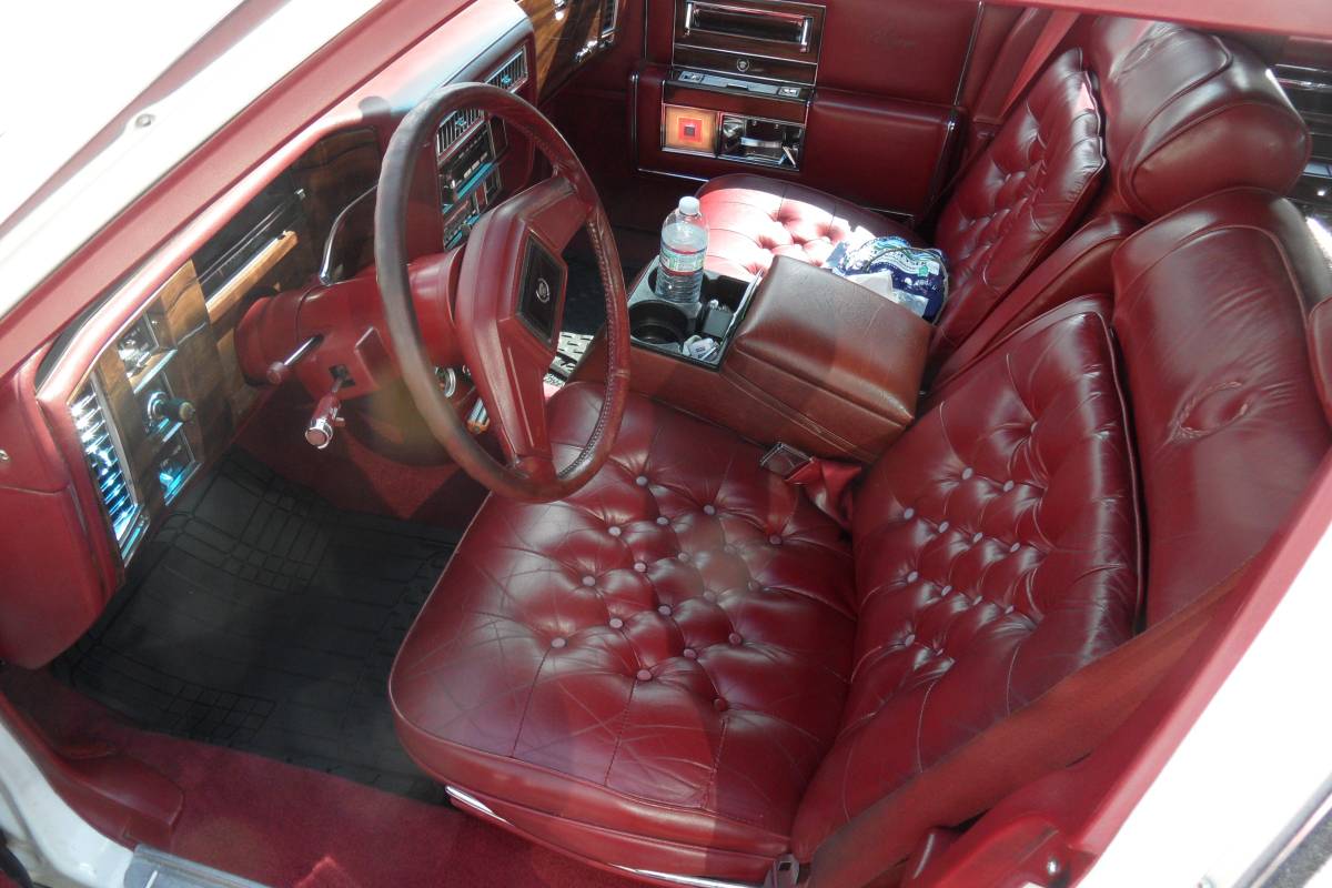 Cadillac-brougham-1989-white-19