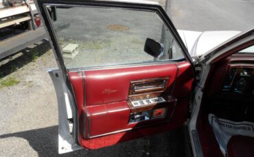 Cadillac-brougham-1989-white-3