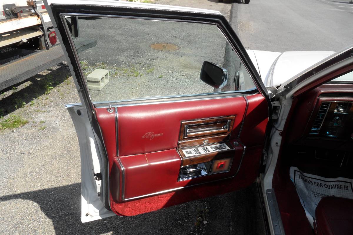 Cadillac-brougham-1989-white-3