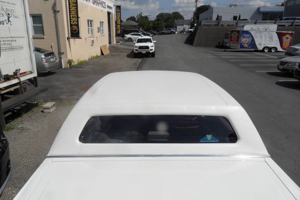 Cadillac-brougham-1989-white-4