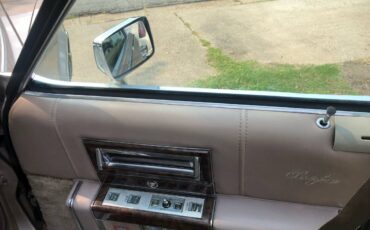 Cadillac-brougham-1992-custom-12