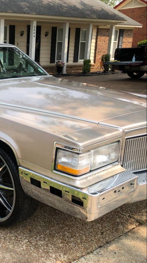 Cadillac-brougham-1992-custom-6