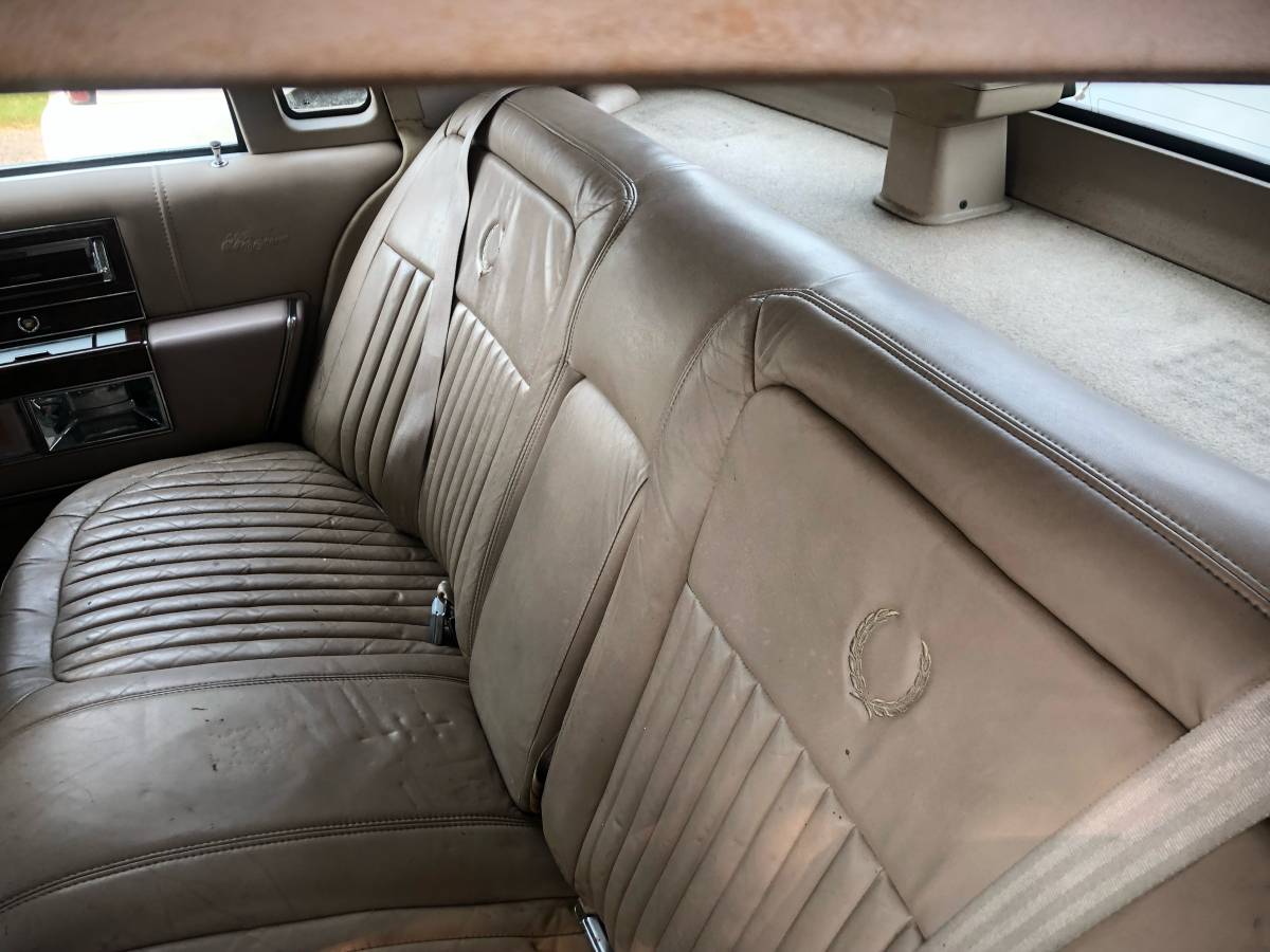 Cadillac-brougham-1992-custom-9