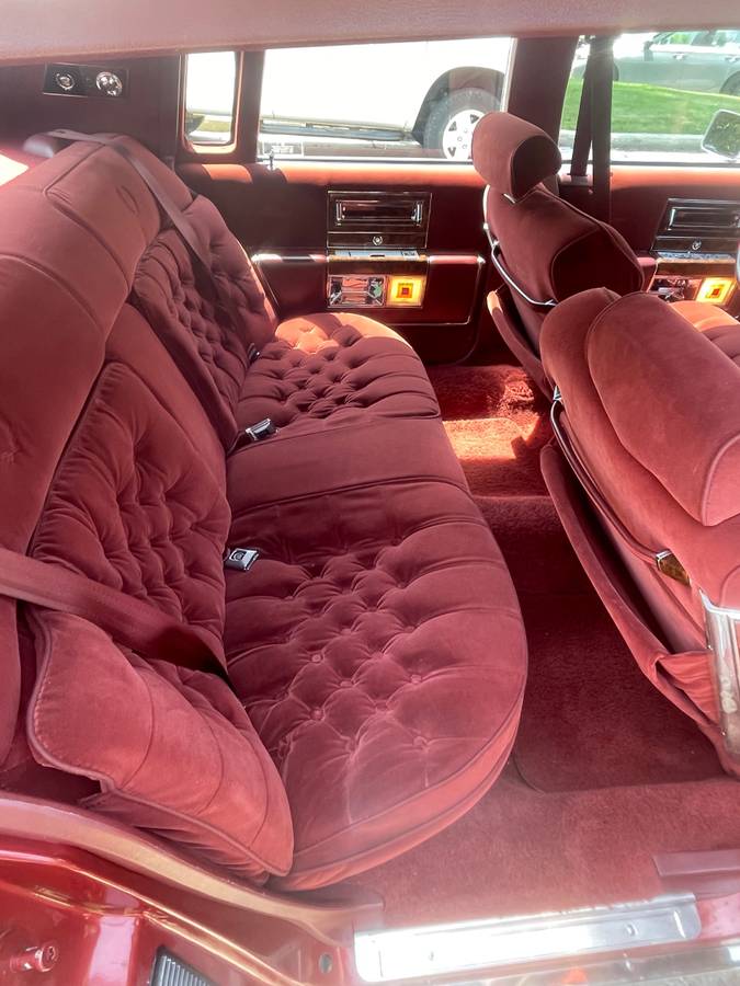 Cadillac-brougham-delegance-1991-3
