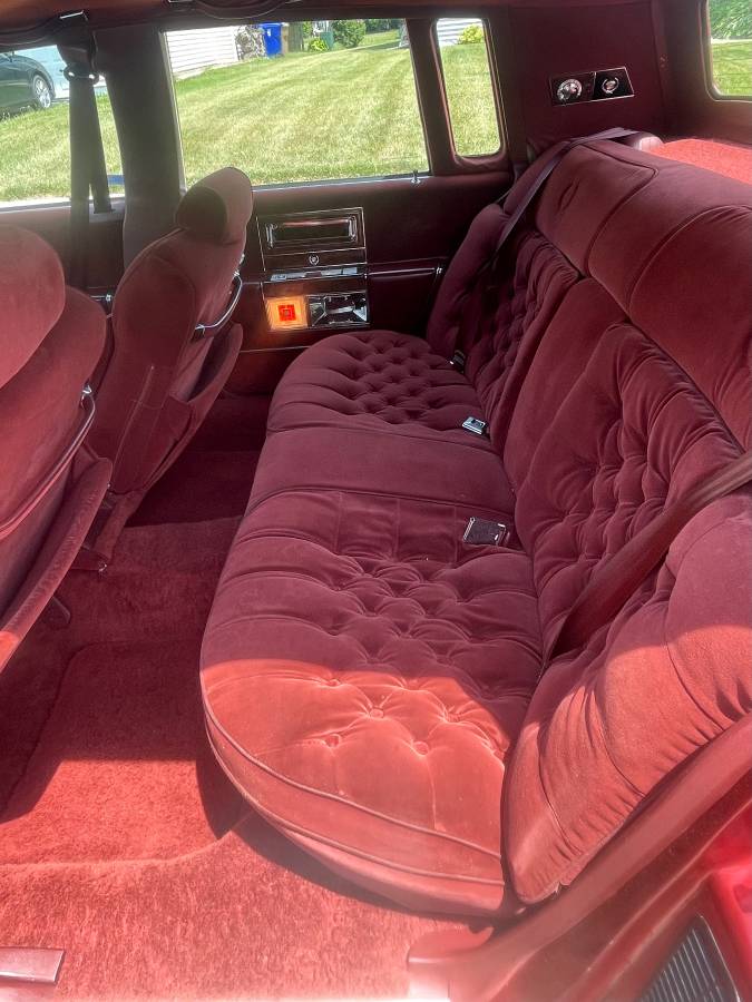 Cadillac-brougham-delegance-1991-4