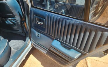 Cadillac-cimarron-1983-blue-11