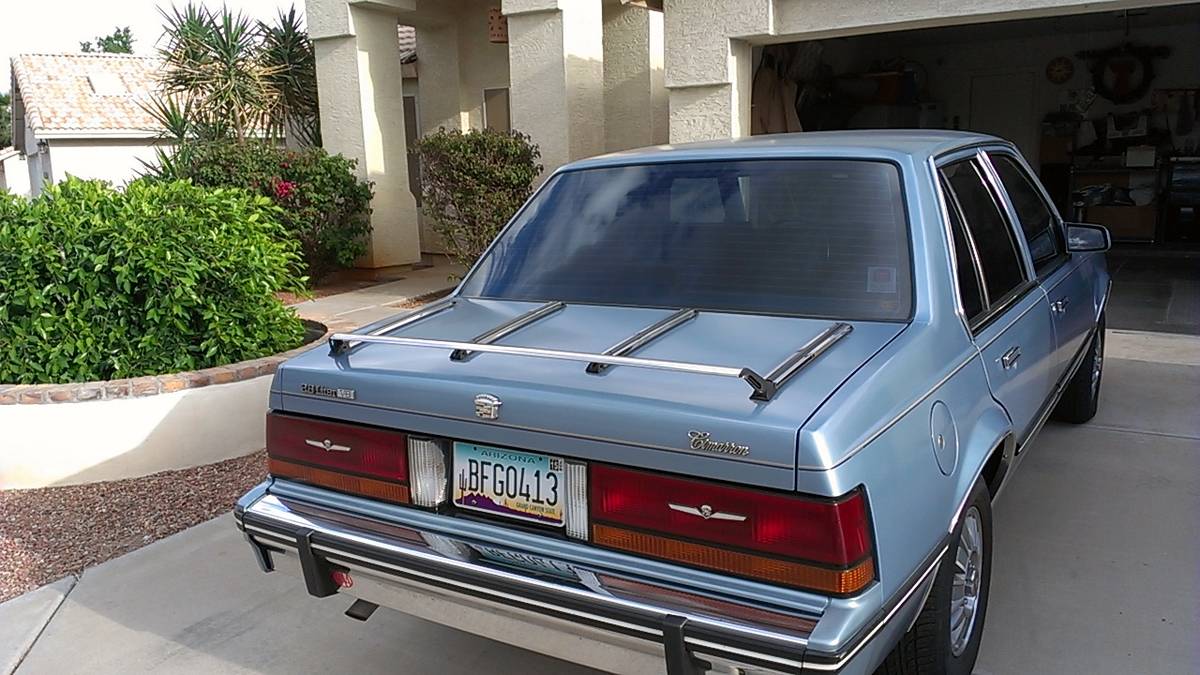 Cadillac-cimarron-1983-blue-20