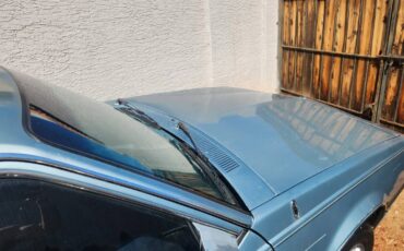 Cadillac-cimarron-1983-blue-22