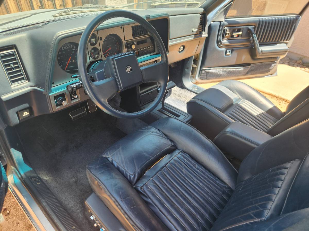 Cadillac-cimarron-1983-blue-4