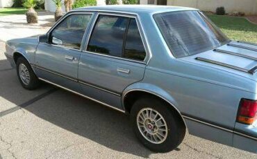 Cadillac-cimarron-1983-blue-7