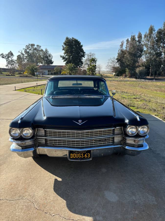 Cadillac-convertible-1963-black-17