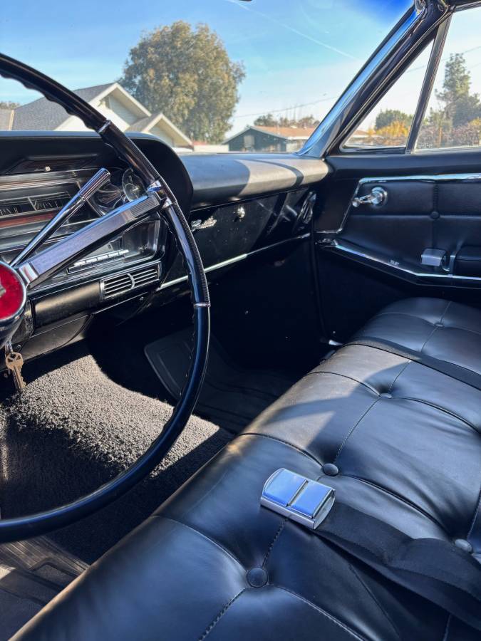 Cadillac-convertible-1963-black-3