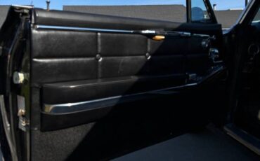 Cadillac-convertible-1963-black-4