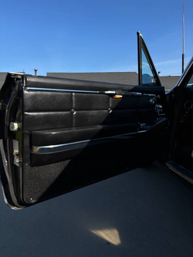 Cadillac-convertible-1963-black-4
