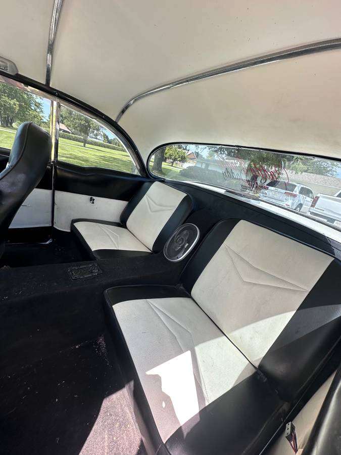 Cadillac-coupe-deville-1955-10