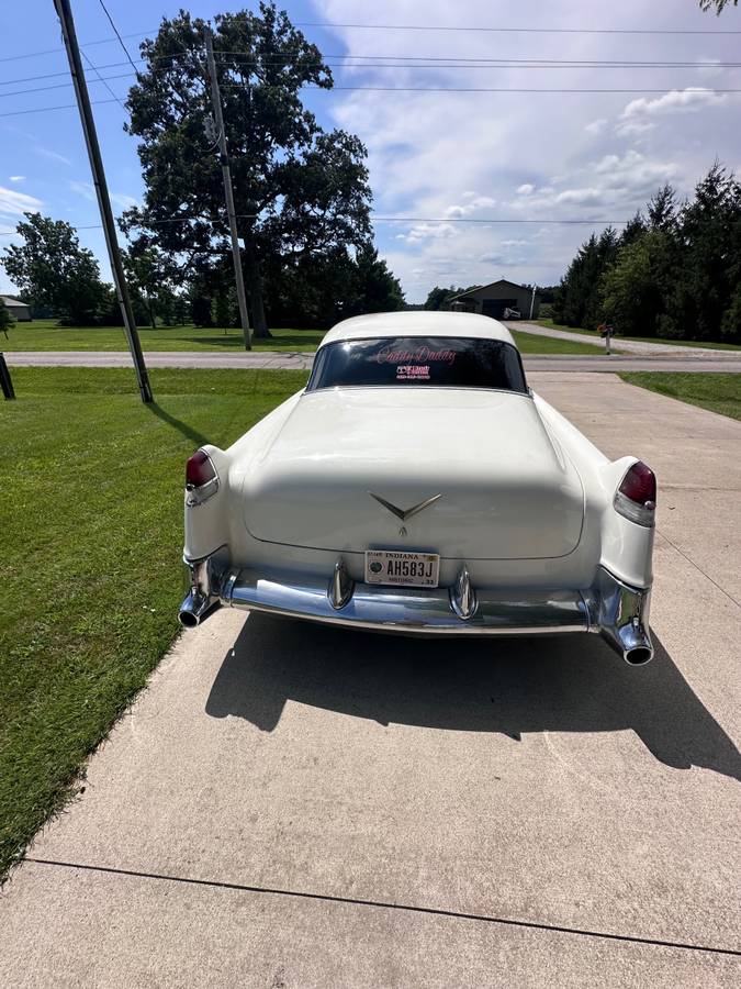 Cadillac-coupe-deville-1955-3