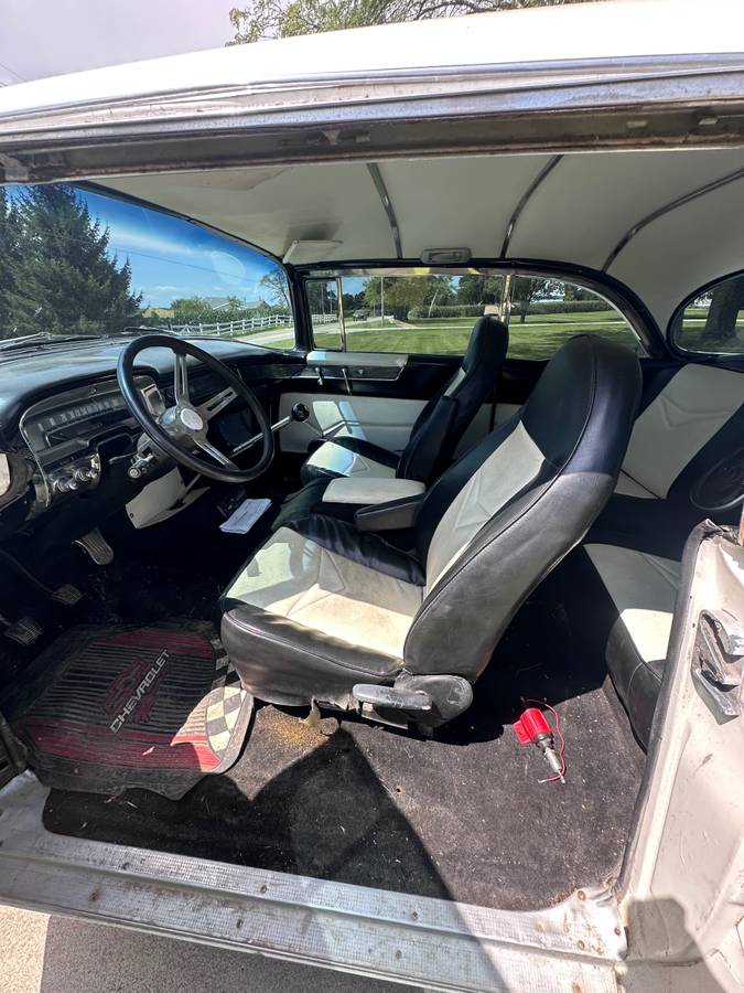 Cadillac-coupe-deville-1955-4