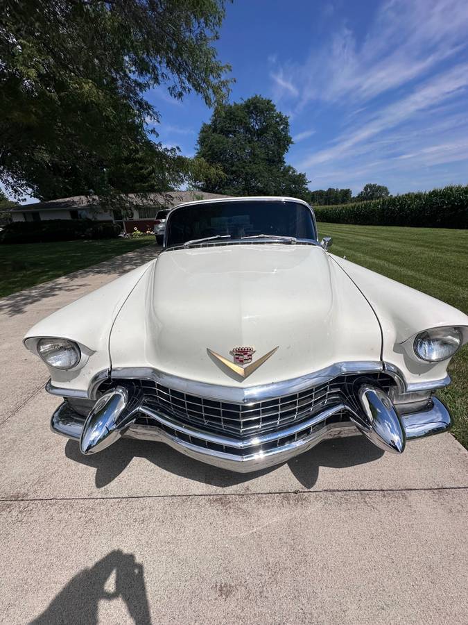 Cadillac-coupe-deville-1955-9