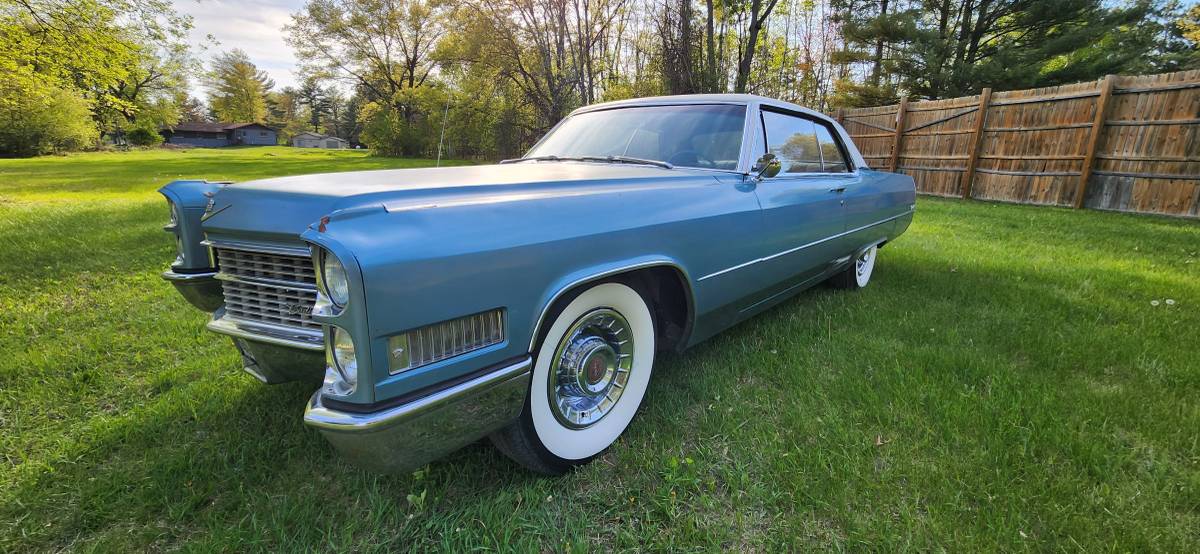 Cadillac-coupe-deville-1966