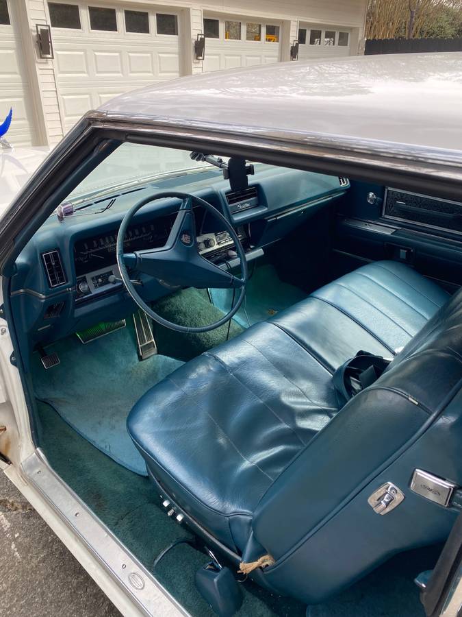 Cadillac-coupe-deville-1968-white-7