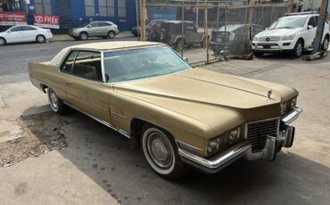 Cadillac-coupe-deville-1972-1