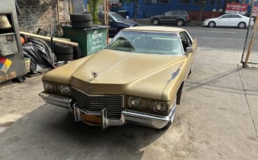 Cadillac-coupe-deville-1972