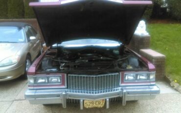 Cadillac-coupe-deville-1975-1
