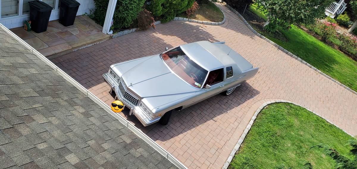 Cadillac-coupe-deville-1976-grey-17