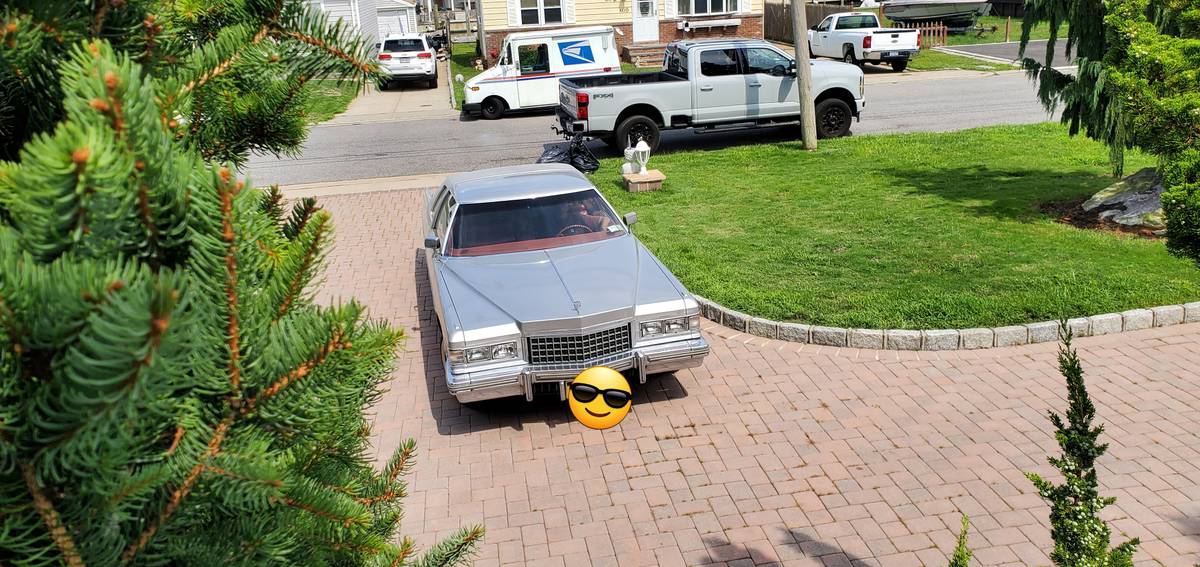 Cadillac-coupe-deville-1976-grey-20