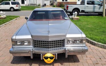 Cadillac-coupe-deville-1976-grey-3